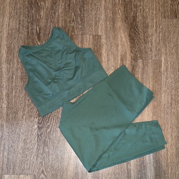 Knix Forest Green Leggings and Crop Top Set - Picture 1 of 3